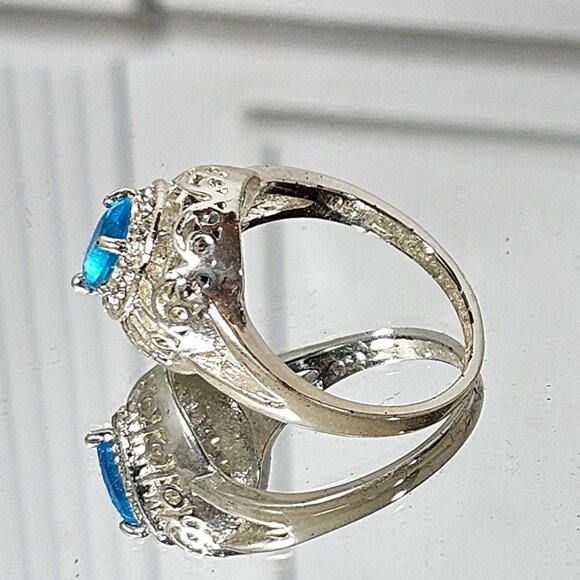 Sterling Silver Ring with Blue Lab Created Stone - Picture 6 of 8